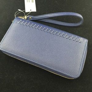 Wristlet NEW navy blue pebbled PVC zip around